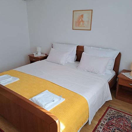 Apartments Pink House بوفليانا المظهر الخارجي الصورة