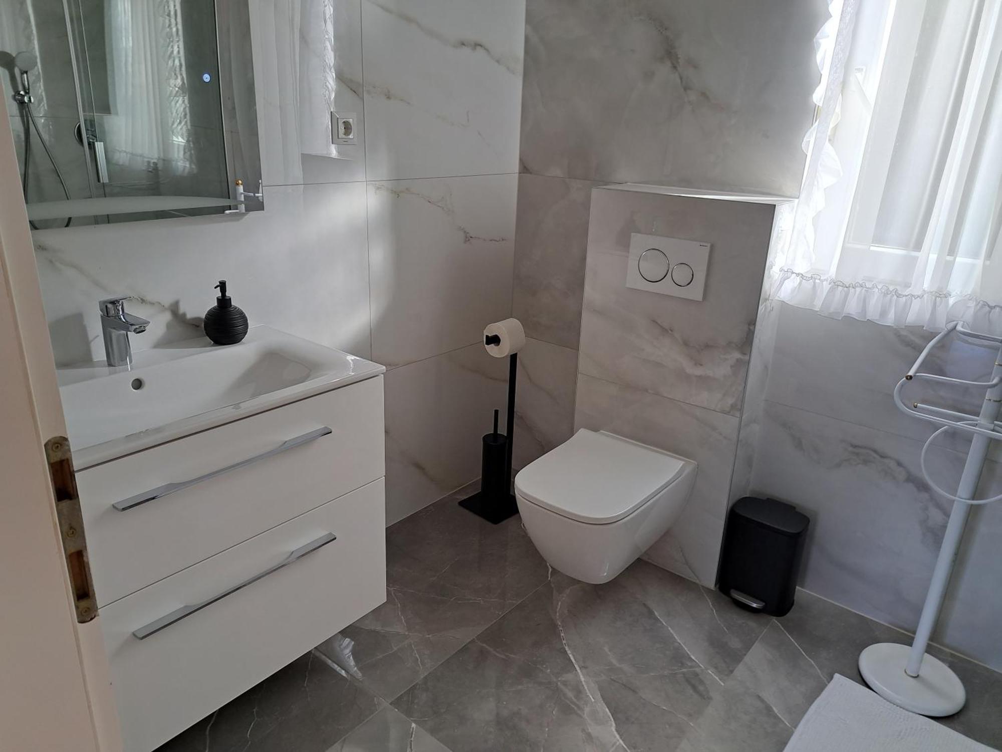 Apartments Pink House بوفليانا المظهر الخارجي الصورة