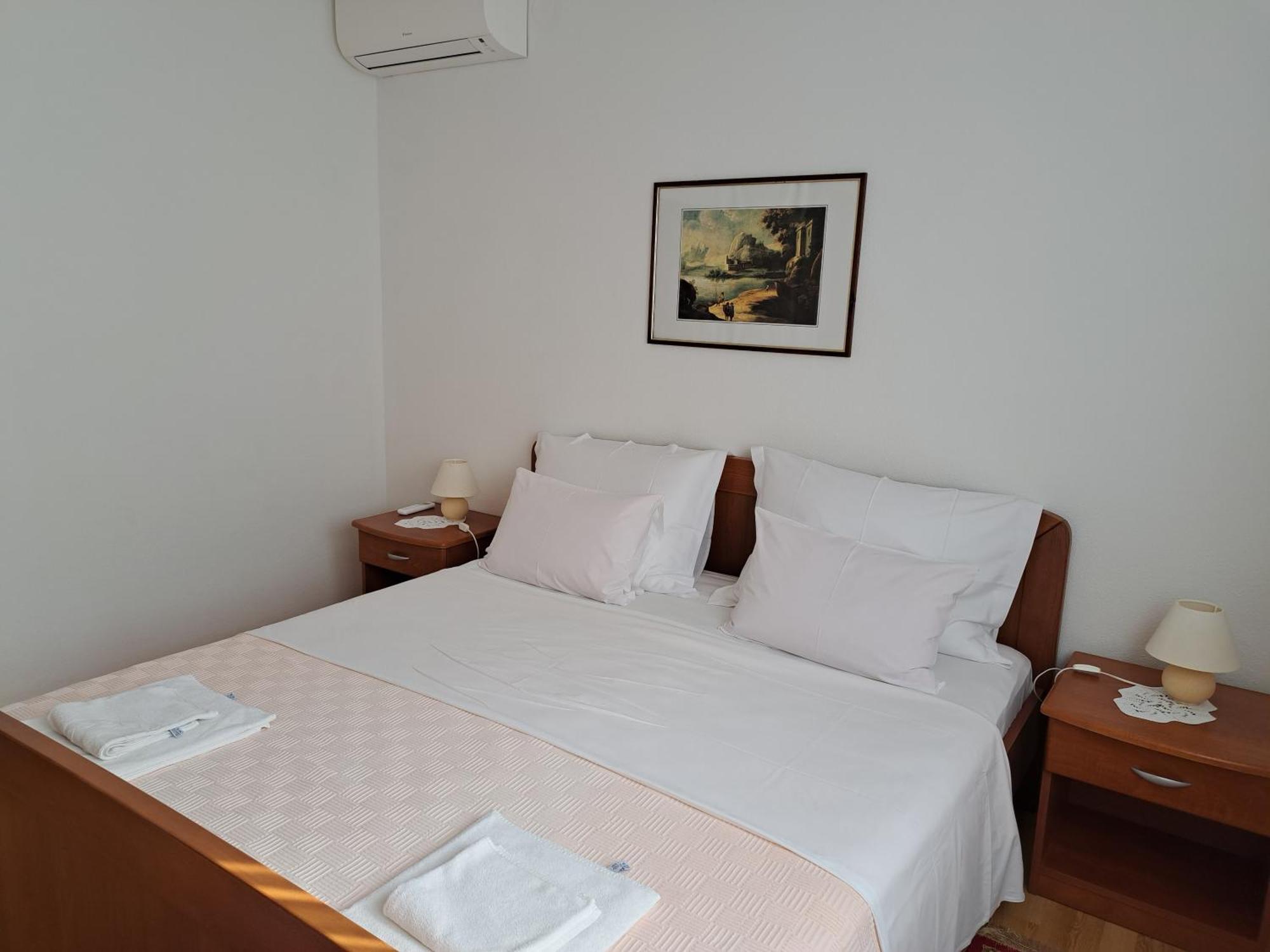 Apartments Pink House بوفليانا المظهر الخارجي الصورة