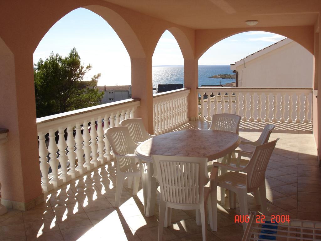Apartments Pink House بوفليانا المظهر الخارجي الصورة